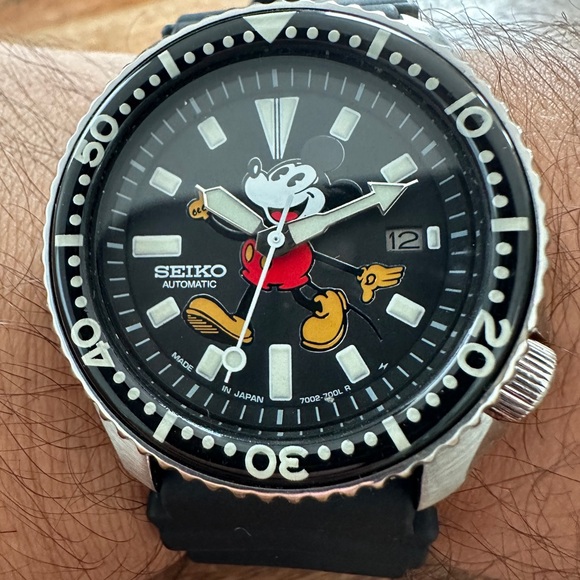 Custom Seiko 70002-7000 Ceramic Mickey Mouse Disney Automatic